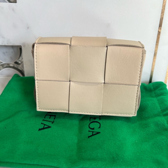 Bottega Veneta Mini Cassete Leather Card Case ~ Authentic - Picture 2 of 14